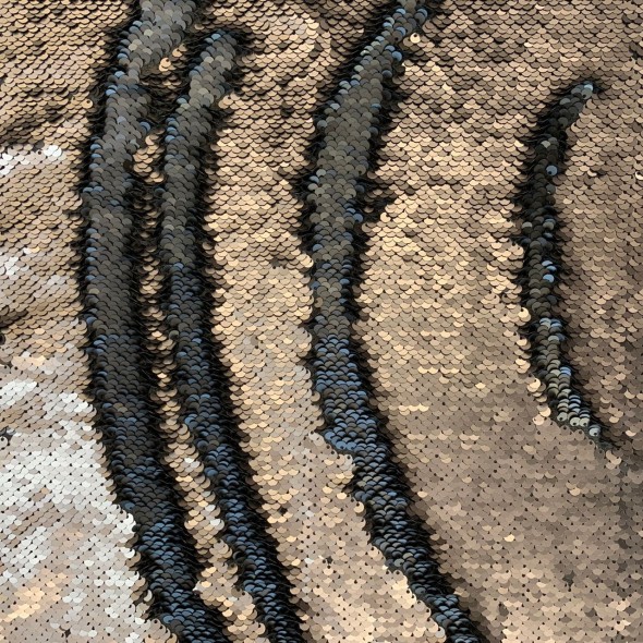 Ткань пайетки на атласе