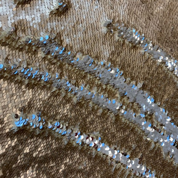 Ткань пайетки на атласе