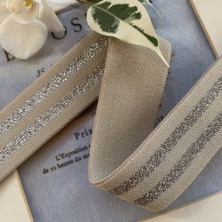 Резинка эластичная для поясов бежевая с серебристыми полосками