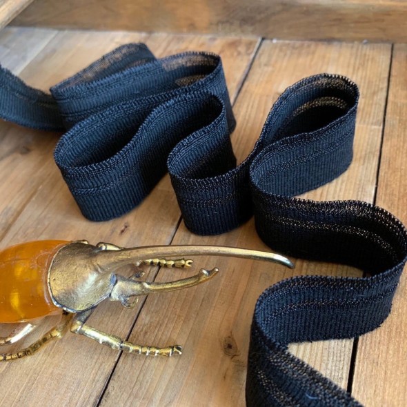 Трикотажные подвязы вискозные, черного цвета с прозрачными полосками