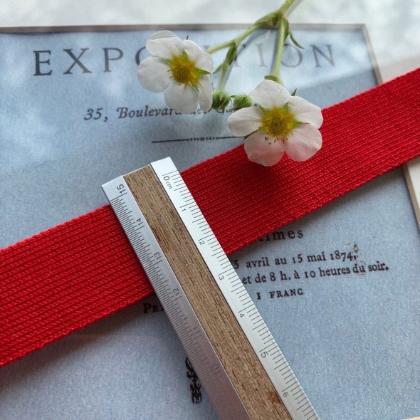 Лампасы трикотажные красные для декорирования одежды