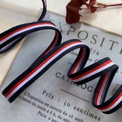 Тонкая трикотажная тесьма в полоску