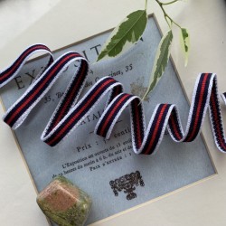 Тонкая трикотажная тесьма в полоску