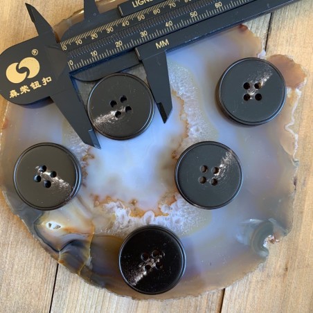 Пуговицы костюмные коричневые 25 мм