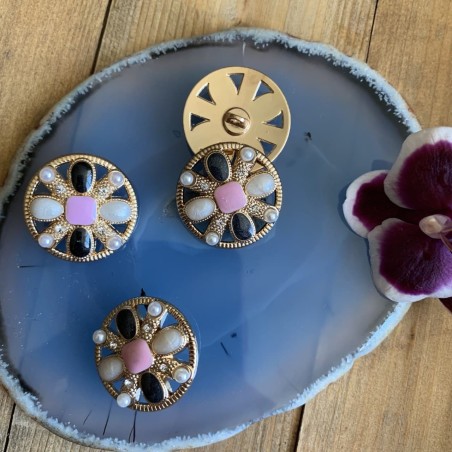 Пуговицы цвета золотистого металла с цветной эмалью и жемчужинами