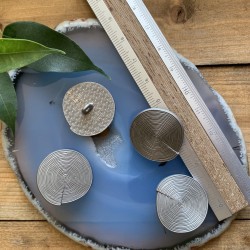 Пуговицы металлические серебристые матовые