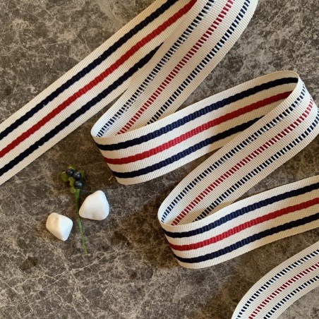 Репсовая тесьма молочного цвета с синими и красной полосками