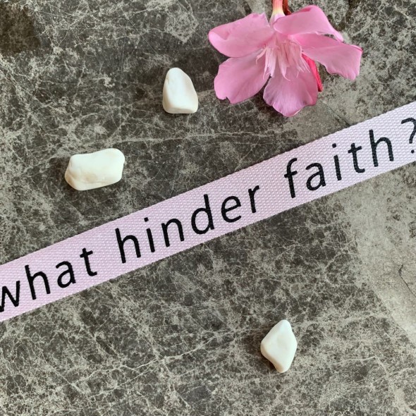 Лента киперная мягкая светло-розовая с принтом,