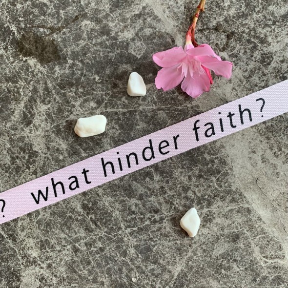 Лента киперная мягкая светло-розовая с принтом,