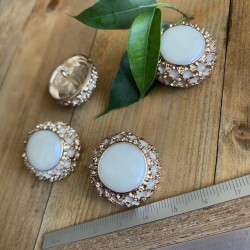 Металлические пуговицы на ножке, золотистые с молочной эмалью