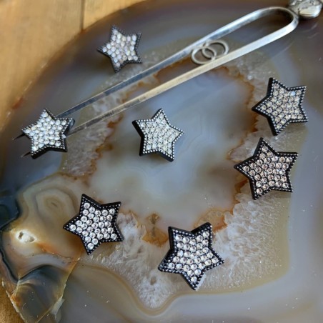 Рубашечные пуговицы звёзды цвета темного серебра со стазами