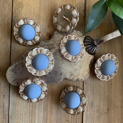 Пуговицы лёгкий матовый металл с бархатной лентой