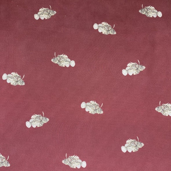 Шелк натуральный 100% Бордо с принтом рыбы