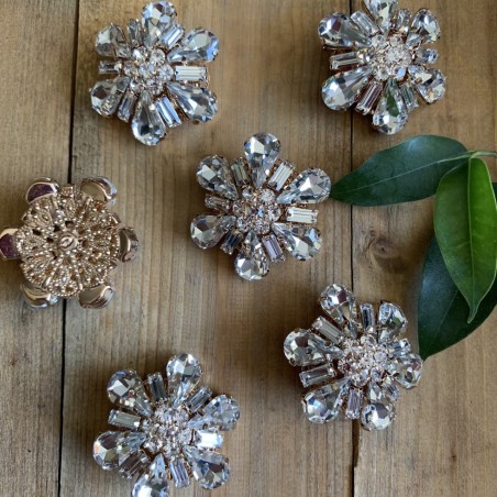 Пуговицы из золотистого металла со стразами кристалл