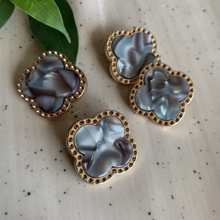 Пуговицы серая эмаль в золотистой оправе в форме клевера