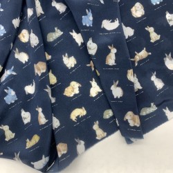 Шелк 100% натуральный темно-синий с принтом кролики