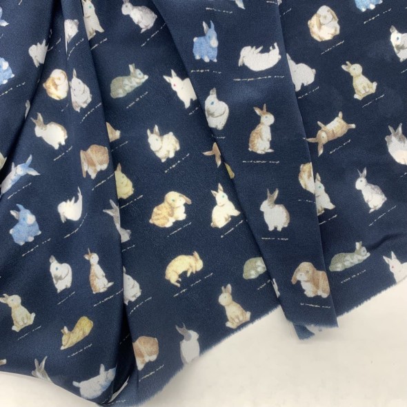 Шелк 100% натуральный темно-синий с принтом кролики