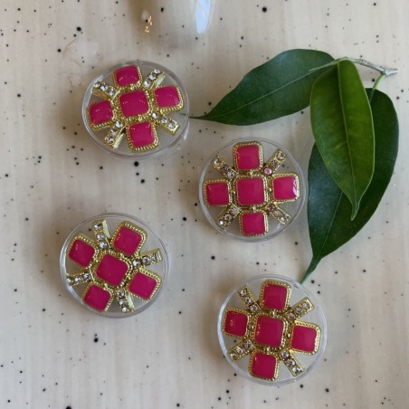Пуговицы пластиковые с декором из страз и вставками цвета фуксии