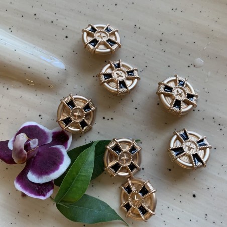 Пуговицы из лёгкого металла золотистые матовые 23 мм