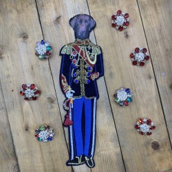 Нашивка текстильная собака в военной форме со стразами