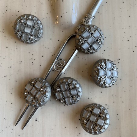 Пуговицы из лёгкого металла цвета матового серебра с перламутровыми вставками,  25 мм