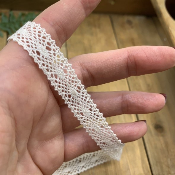 Кружево хлопковое ажурное молочное 15 мм