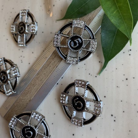 Серебристые пуговицы с чёрной эмалью и мелкими стразами, 25 мм