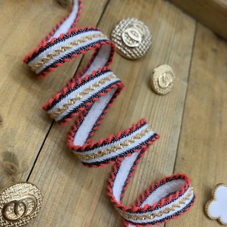 Тесьма декоративная текстильная с тонкой золотистой цепочкой