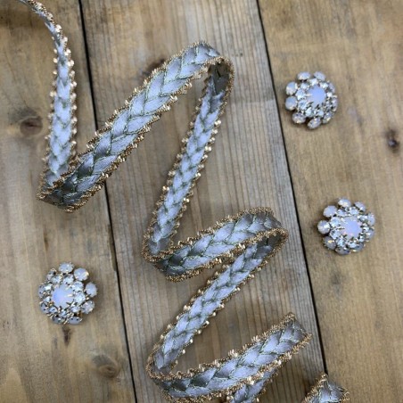 Тесьма косичка серая с золотистой витой цепочкой по краям