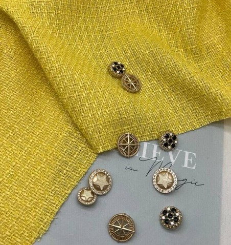 Твид однотонный классический ярко-желтый с блестящей нитью в тон