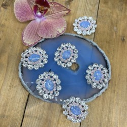Овальные пуговицы со стразами ярко-голубого цвета