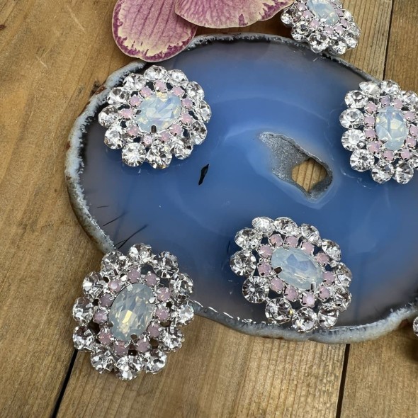 Овальные пуговицы со стразами бледно- голубого цвета