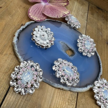 Овальные пуговицы со стразами бледно- голубого цвета