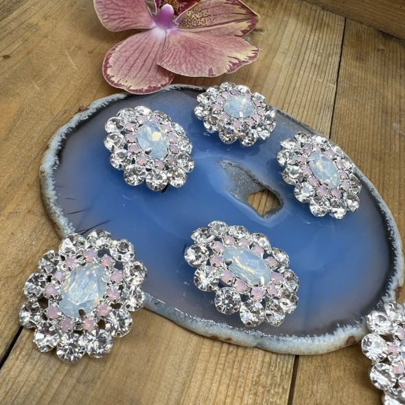 Овальные пуговицы со стразами бледно- голубого цвета