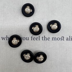 Пуговицы пластик на ножке чёрные с золотистыми мишками, 25 мм