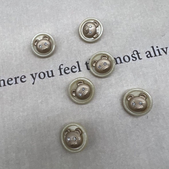 Пуговицы пластик на ножке молочные с золотистыми мишками, 18 мм