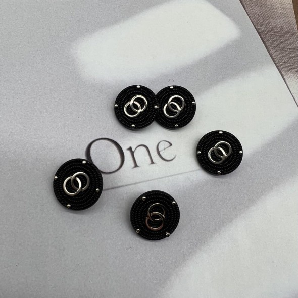 Пуговицы металлические чёрные с золотистыми кольцами, 18 мм