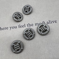 Пуговицы объемные с рифленой поверхностью, матовые серебряные на ножке, 25 мм