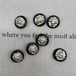 Пуговицы пластик черные с золотистыми львами, 23 мм