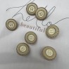 Пуговицы металлические золотистые с кремовой эмалью, 18 мм
