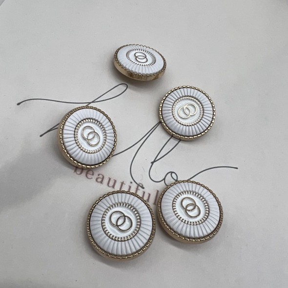 Пуговицы металлические золотистые с белой эмалью, 25 мм