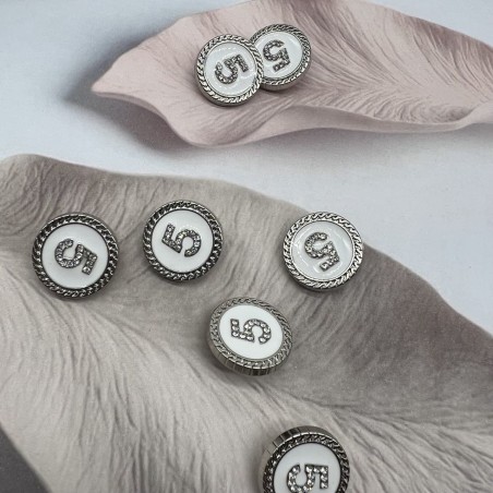 Пуговицы металлические серебристые с белой эмалью и цифрой 5, диаметр 18 мм