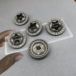 Пуговицы металлические серебристые со звездой и мелкими стразами, 23 мм