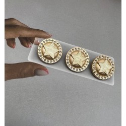 Пуговицы металлические золотистые матовые со звездой и мелкими стразами, 23 мм