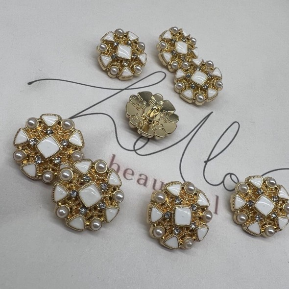 Пуговицы металлические золотистые в форме снежинки с молочными вставками, 18 мм