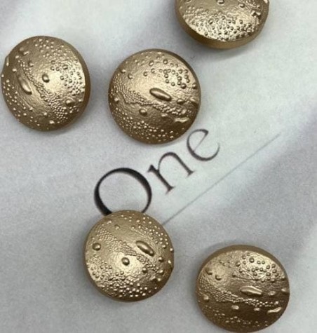 Пуговицы золотистые, матовый метал на ножке, с фактурной поверхностью, 25 мм