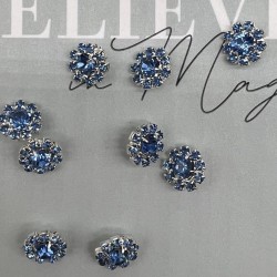 Пуговицы серебристый метал со стразами нежно-голубого цвета, на ножке, 12 мм