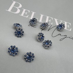 Пуговицы серебристый метал со стразами нежно-голубого цвета, на ножке, 12 мм