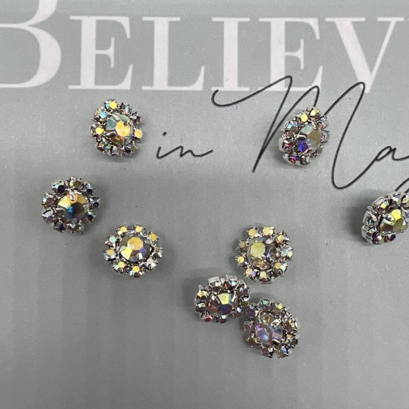 Пуговицы серебристый метал со стразами хамелеон, на ножке, 12 мм