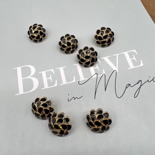 Пуговицы металлические золотистые со вставками чёрной эмали, 18 мм 2